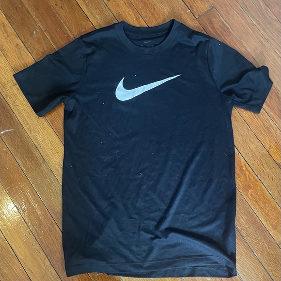 Nike Boy’s L Black Tee with White Logo - Picture 1 of 2